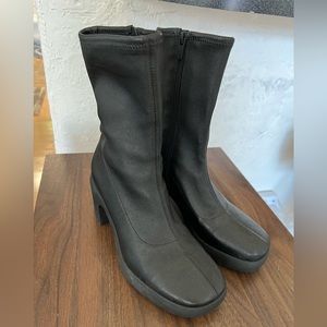 Vince soft leather heeled boot